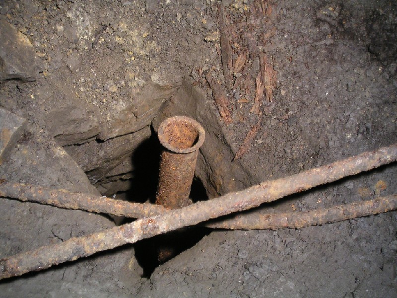 bh_airpipetohaggs.jpg - Air pipe going down the square cut hole which leads to Hagg's.