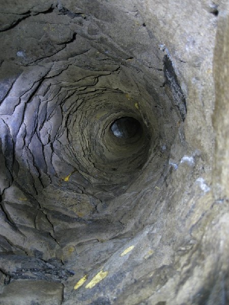 30_hbstopes_orechute.jpg - A very nice ore chute at the top of the slope.