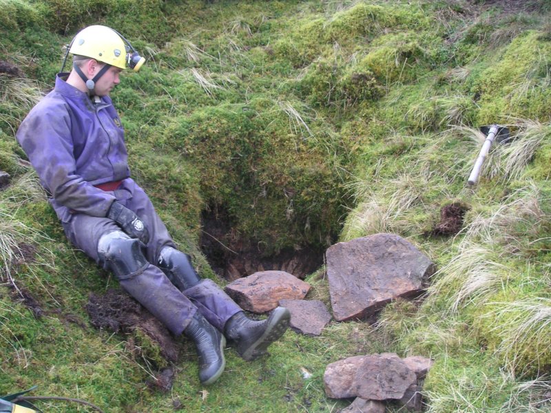 ccf_levelentrance_3.jpg - Looking into the level some 10m from the original portal via a roof collapse.