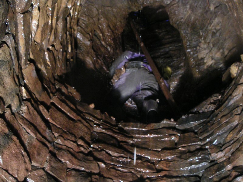 cch_airshaft.jpg - Pete in the air shaft to the surface.