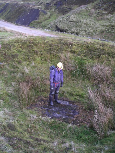 cch_surfaceshafttop.jpg - The top of the surface shaft that enters Caplecleugh High Level.