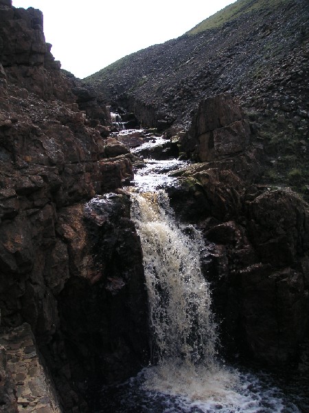 cl_waterfall1.jpg - The waterfall outside the Force Chamber.