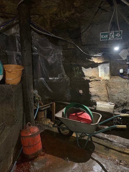 IMG_0176.jpg - Round the corner from the shaft.