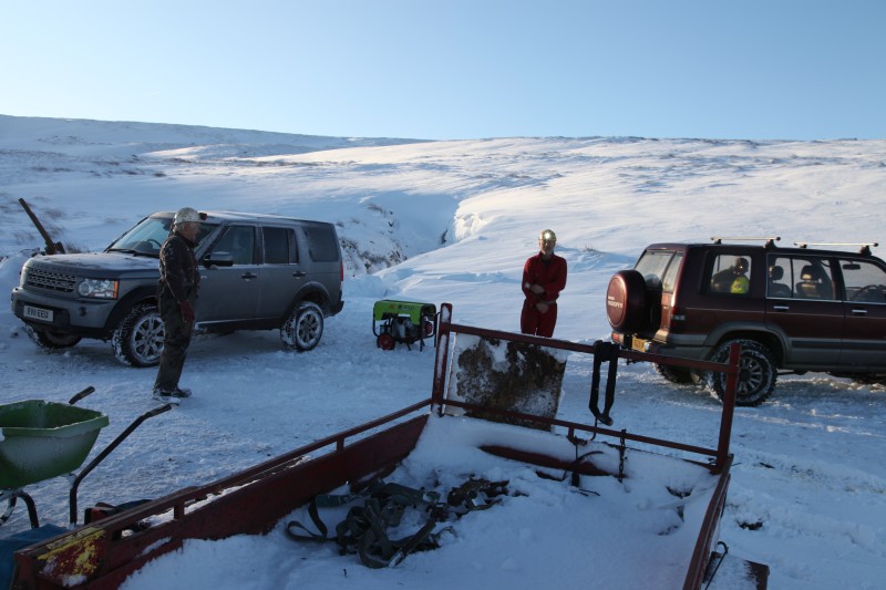 IMG_1954.JPG - Why eye man, it's fooking cold, can't feel me balls man.