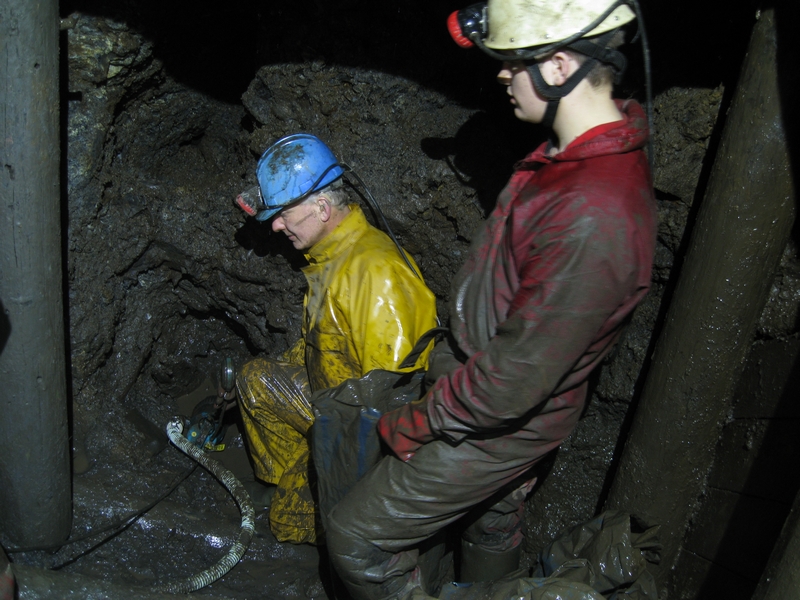 IMG_6215.JPG - In the shaft at the face, Pete just finished pumping a load of water out.
