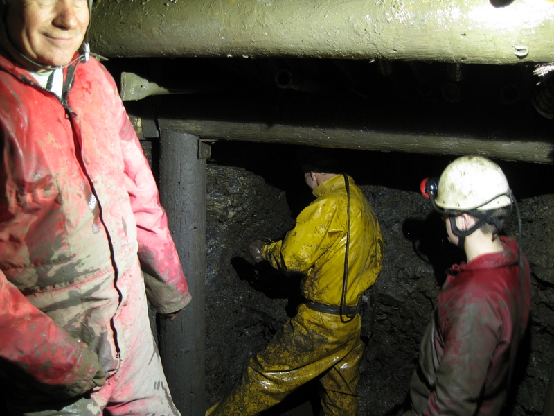 IMG_6219.JPG - The latest supports and the digging at the face.