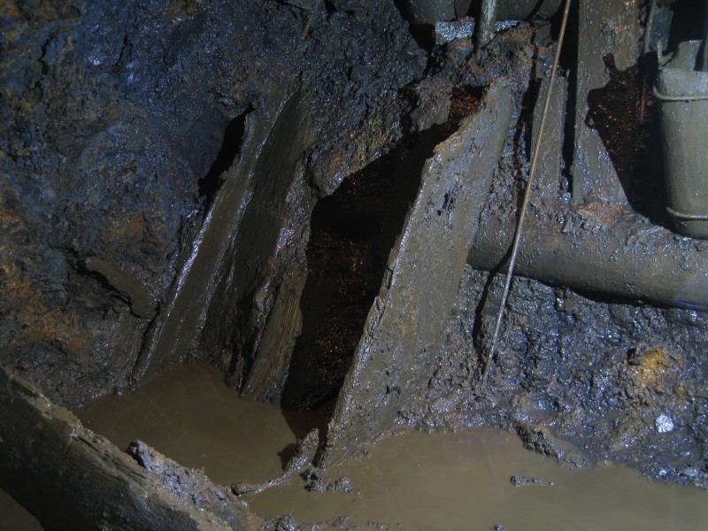 IMG_2756.jpg - The left hand ore chute.