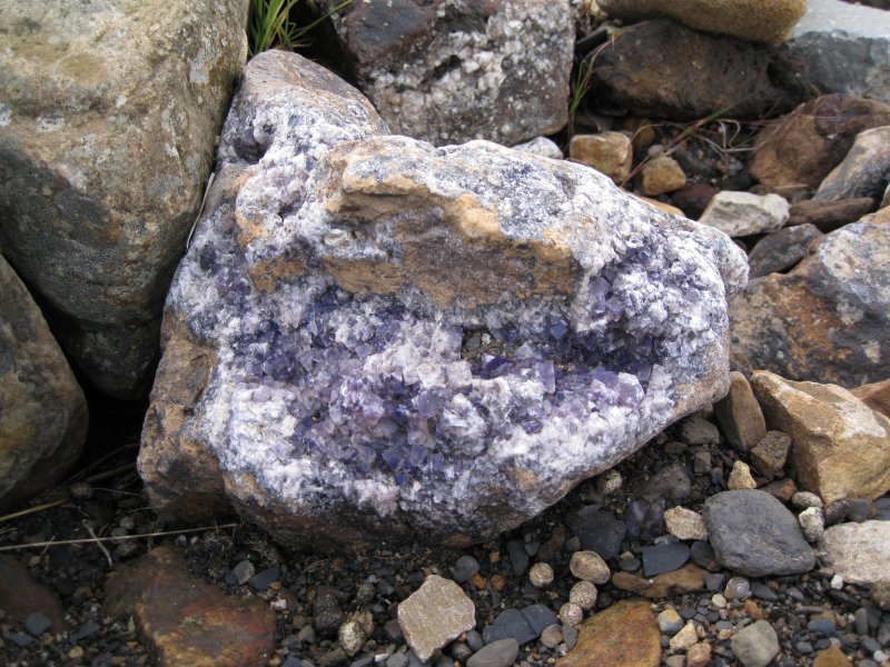 IMG_1582.jpg - Another dead in the burn, this time colourful purple fluorite.
