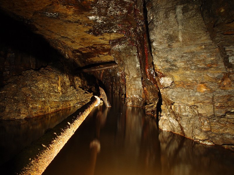 P5083618.JPG - View outby, before the roof slab falls.