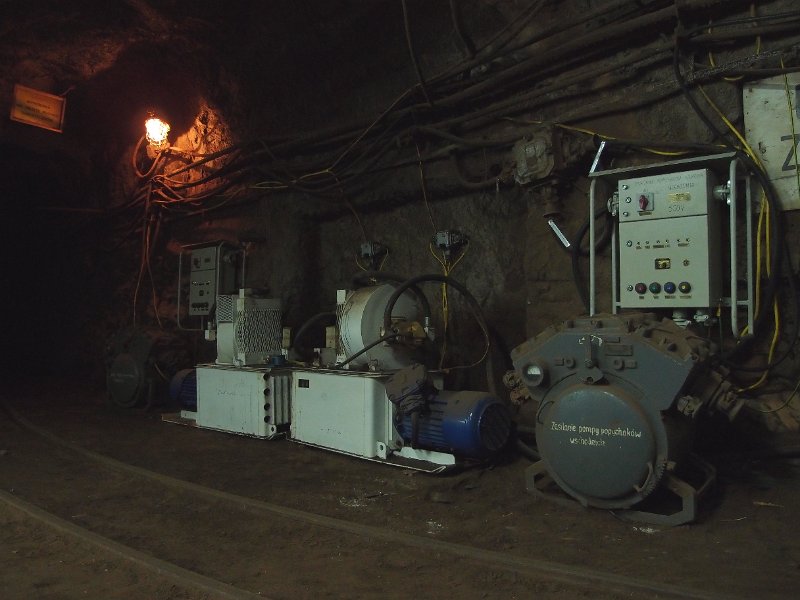P5200675.jpg - Electrical equipment near the shaft.
