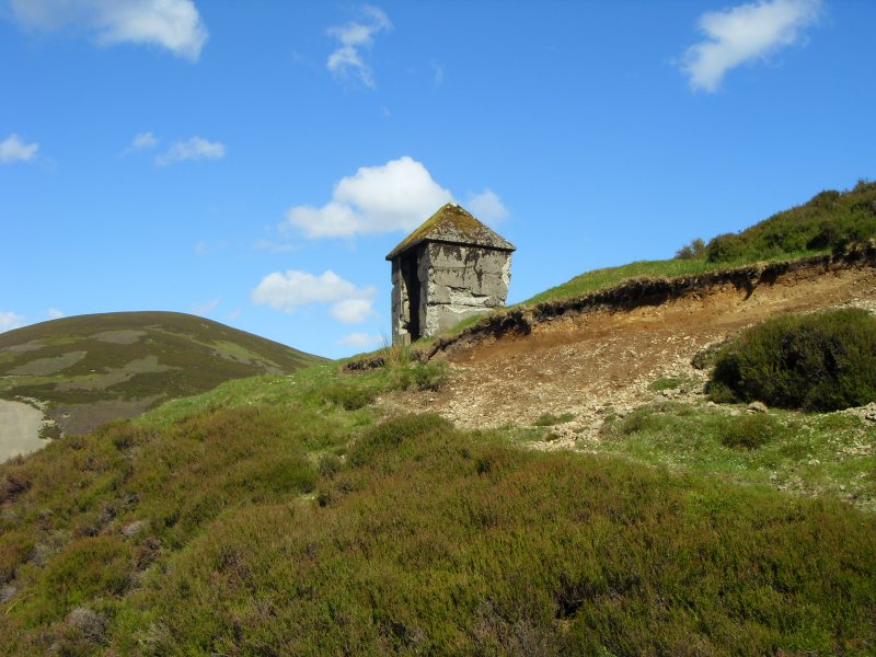 ngsf_oldpowderstore1.jpg - The old powder house, on Mossy Burn Hill.