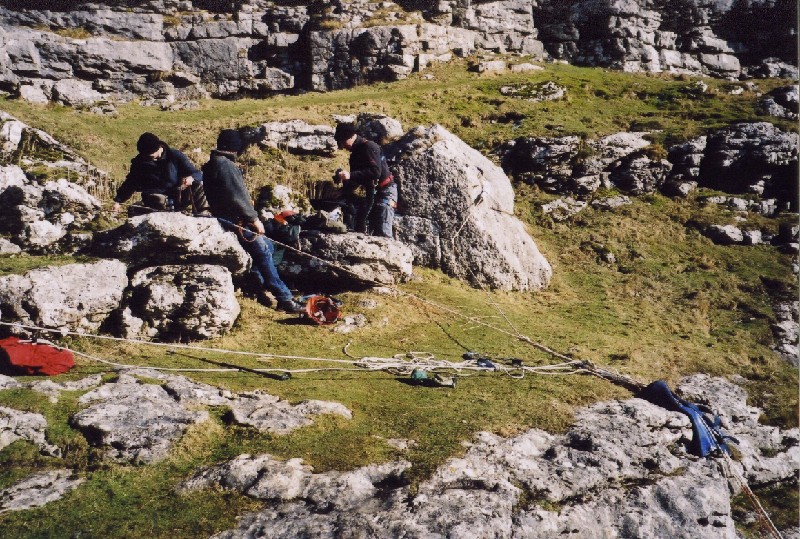 malhamcove3.jpg - Last checks of the rigging, from the left Charile, Karl and Pete.
