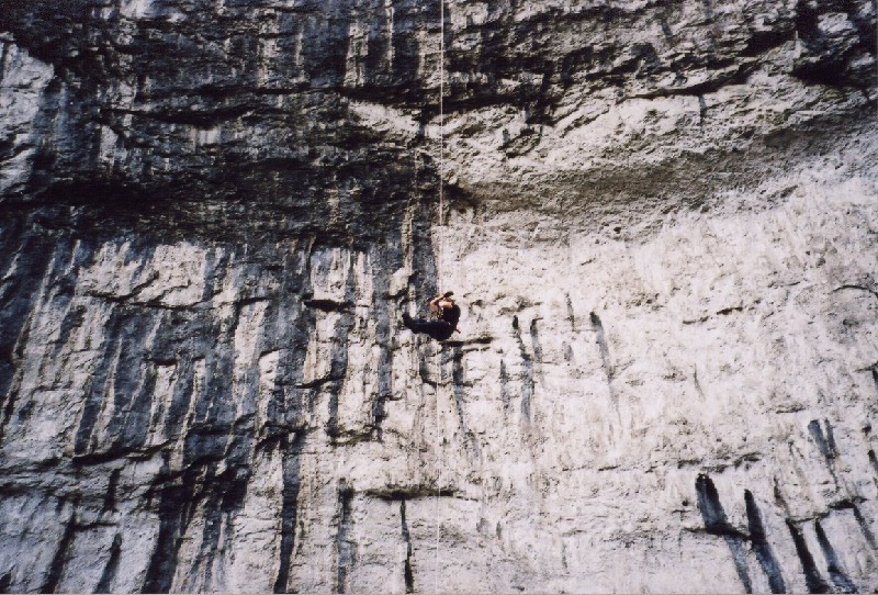 malhamcove5.jpg - This is Pete half way up, having a rest.
