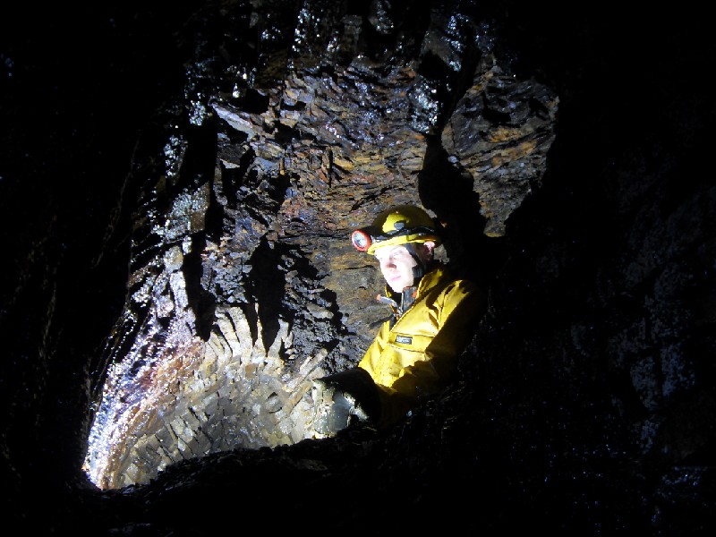 06_sbfl_inside1stfall.jpg - Inside the first fall chamber.