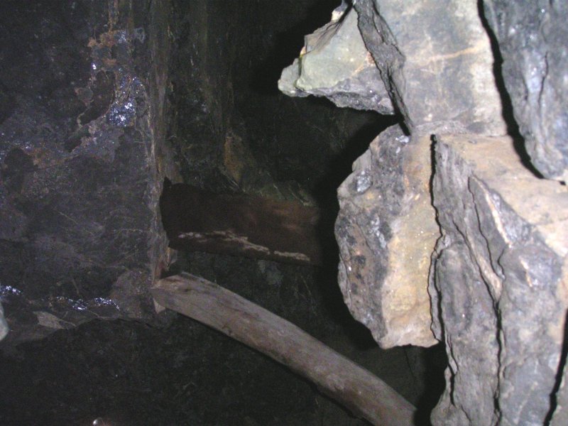 sc_hetheringtonsrise.jpg - View up into Hetherington's rise (where Pete was sat). Karli and Pete did pop up for a quick look see and it looks like the working is very extensive.