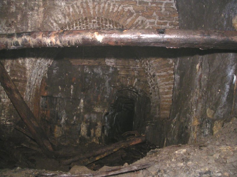 sc_baronssump3.jpg - Baron's Sump chanmber.