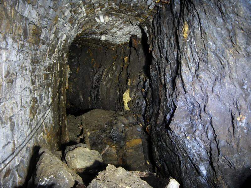 sc17_west_pass@mp_rise.jpg - At the maypole rise, looking east.