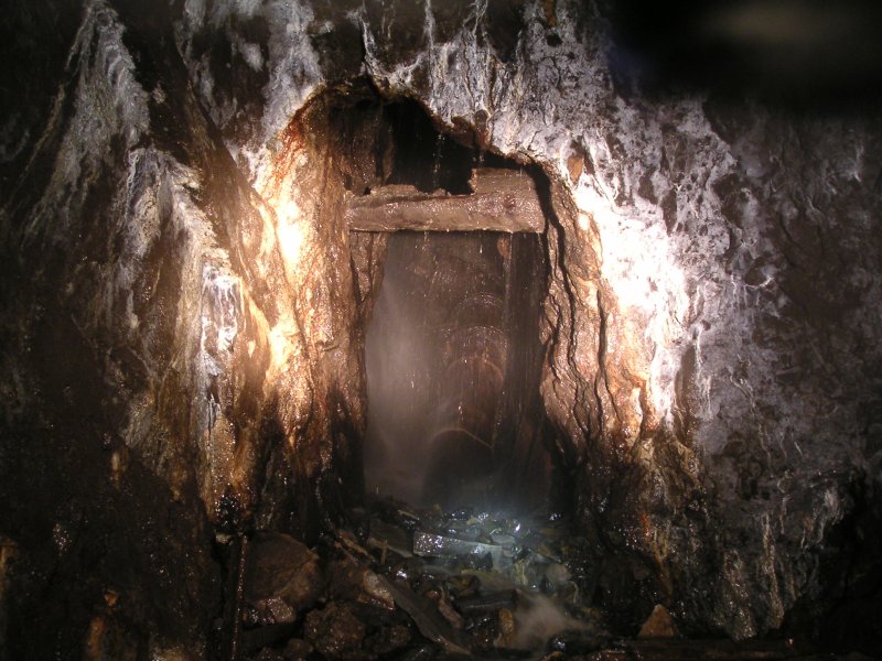 sc_boggshaft3.jpg - This is the other side of Bogg Shaft after the rise. It was difficult to get a good photo here because of the wet conditions, a vast amount of water was coming down the shaft and then spilling onto the rocks in front. Very eery to see rocks sliding down of there own accord.