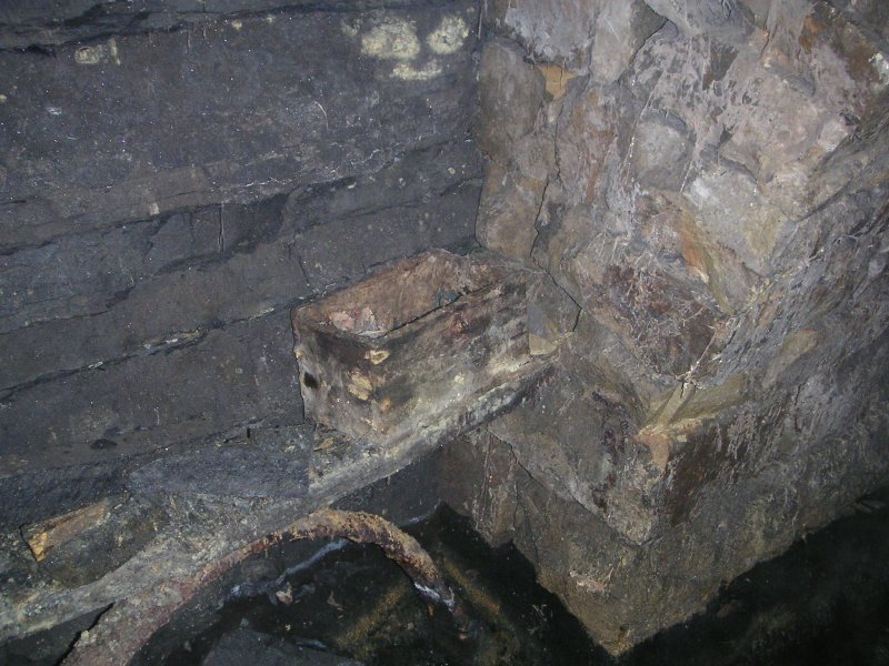 PICT0019.JPG - A wooden box with some detonator boxes and nails, is this safe?