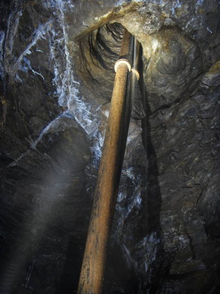 65_bogsh_pipesroof2.jpg - Large diameter pipes heading up through the roof of the chamber.