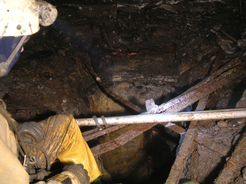 sc_scxv_robinsons_sump.jpg - Robson's Sump and the rail tracks across it.