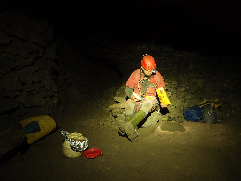 P3053329.JPG - Lunch - crisp butties!