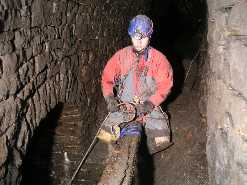 sc_sublev_shaft2rg_descent2.jpg - Myself putting the rope through the stop.