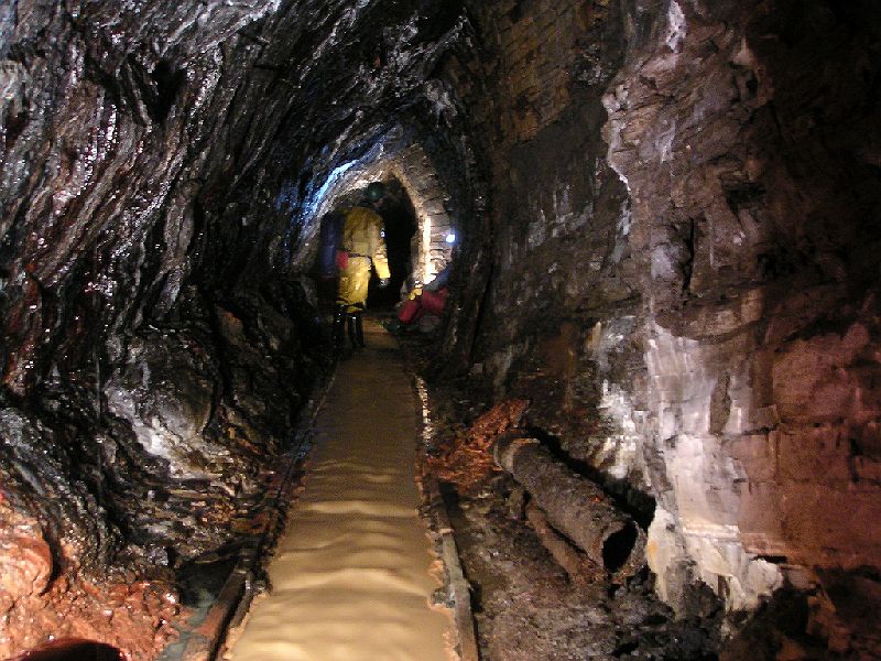 rg_hsl_3.jpg - Further along the level.