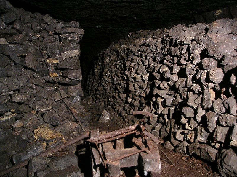 sc_proudsworking3.jpg - Another ore truck boggie further into the workings.